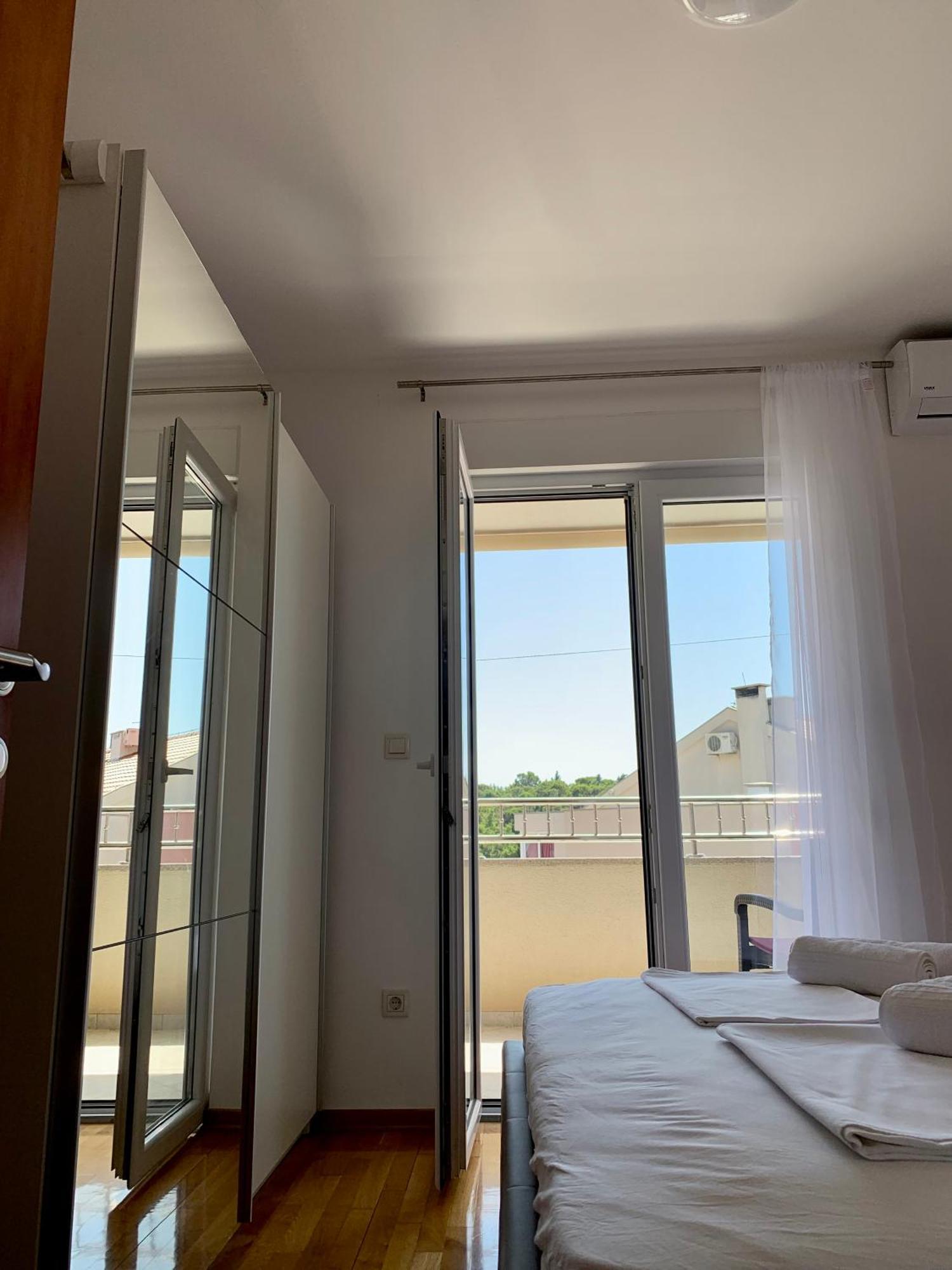 Apartment Pearl-Free Parking Makarska Exterior photo
